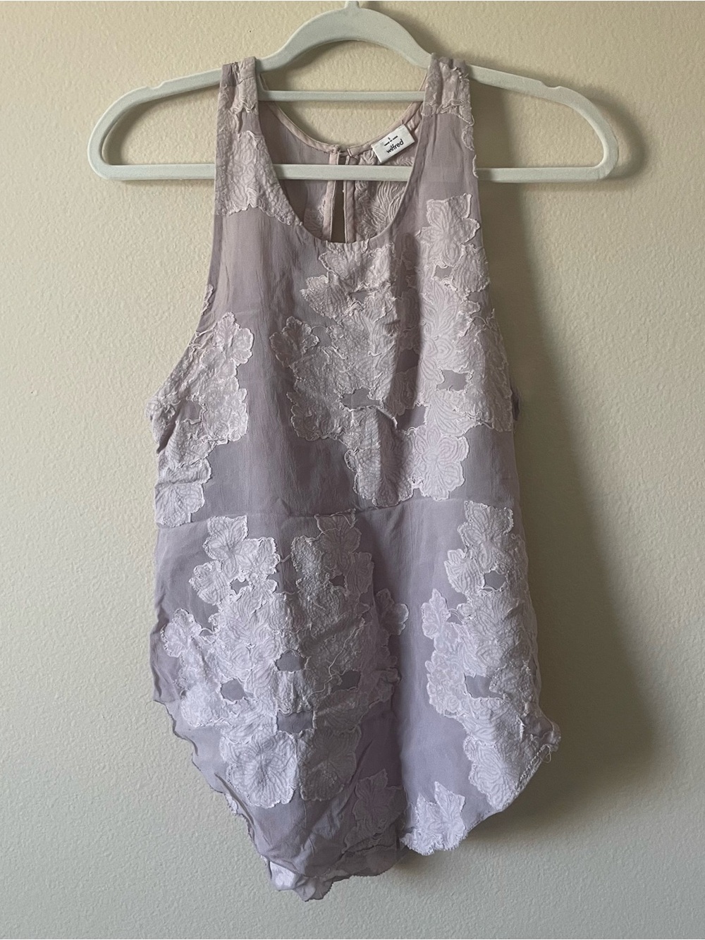 Wilfred Aritizia Lavender Lace Overlay Sleeveless Tank